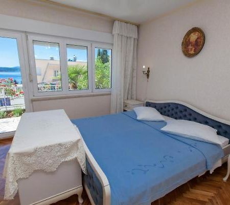 Apartments Bujan Crikvenica Exteriör bild